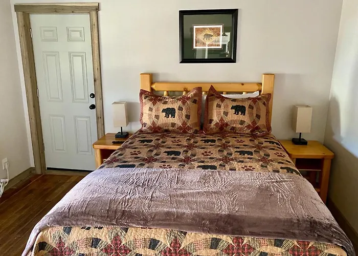 Top Island Park Accommodations for Nature Lovers